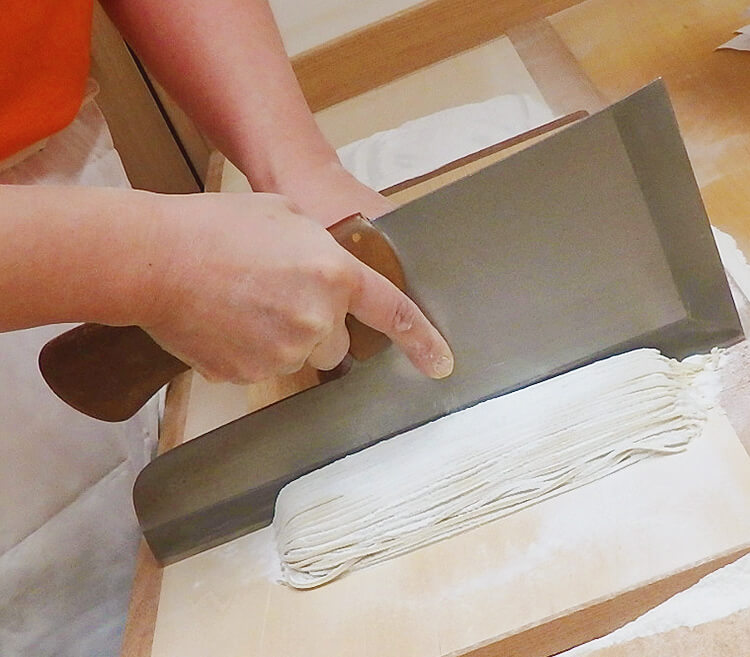 そば切りの手元スマホ用画像